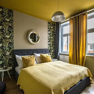 Stylish Close To Eden Garden Praga