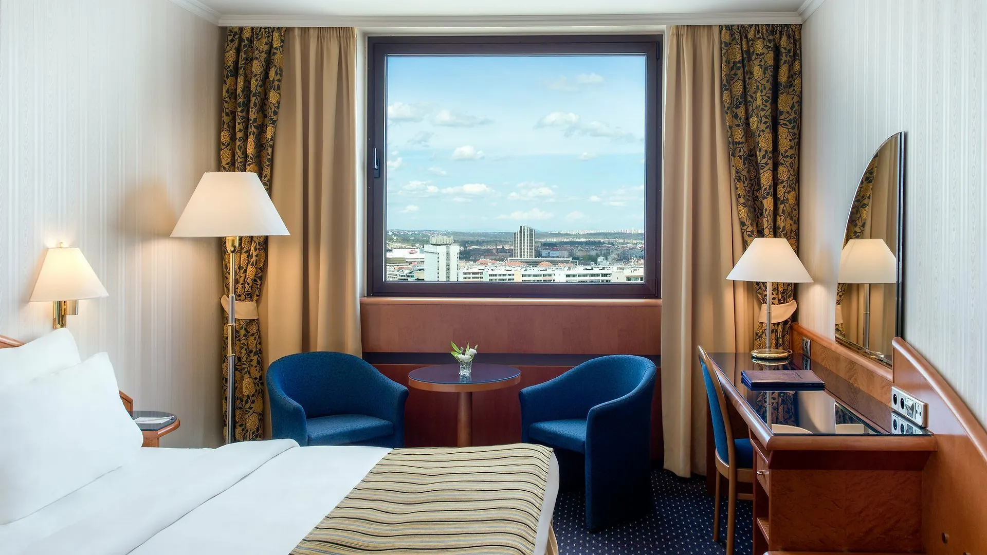 Panorama Hotel Prague 4*,
